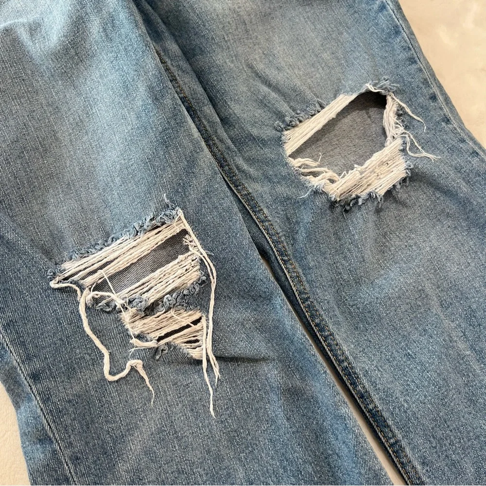 Old Navy Boyfriend Jeans Mid Rise Straight Ripped Smiley Face Happy Remix Blu 16